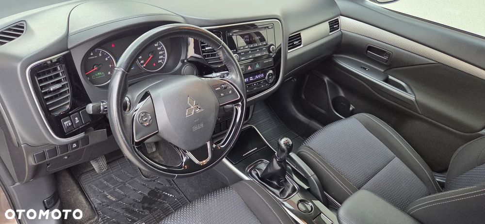 Mitsubishi Outlander 2.0 City Style 2WD - 28