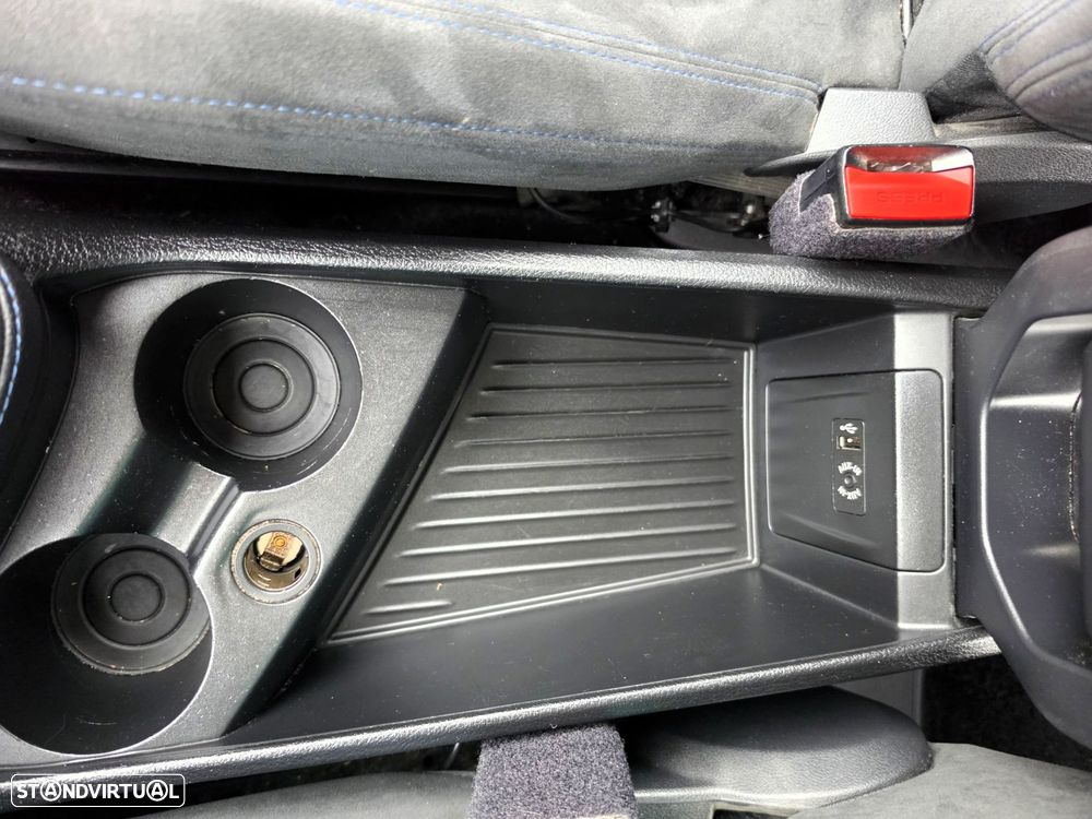 BMW 216 Active Tourer d Pack M - 26