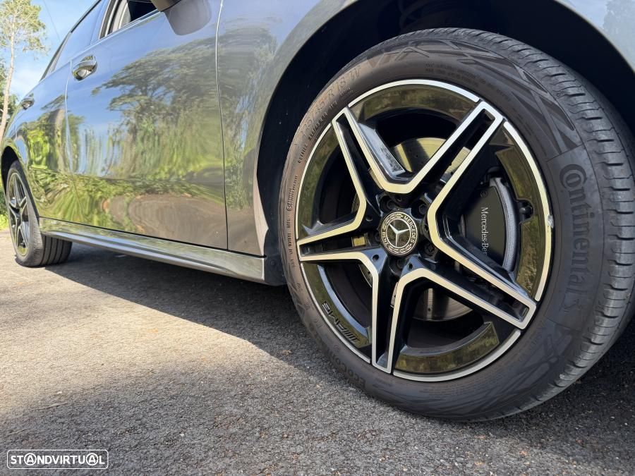 Mercedes-Benz A 250 e AMG Line - 4