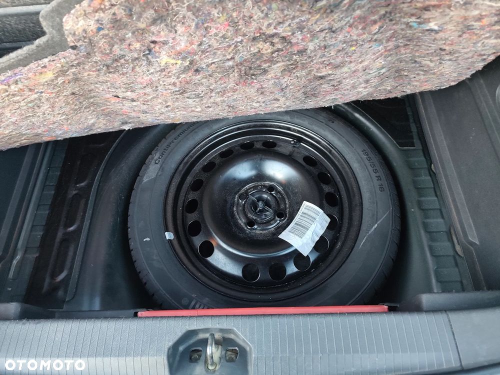 Opel Corsa 1.4 16V Essentia - 15