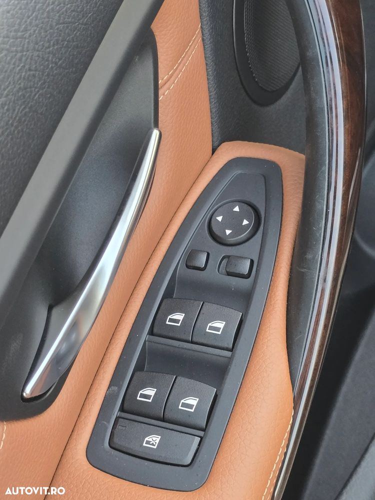 BMW Seria 3 320d Aut. Luxury Line - 15