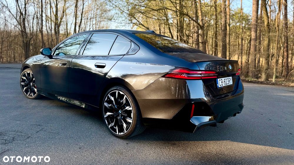 BMW Seria 5 540d xDrive mHEV M Sport - 4