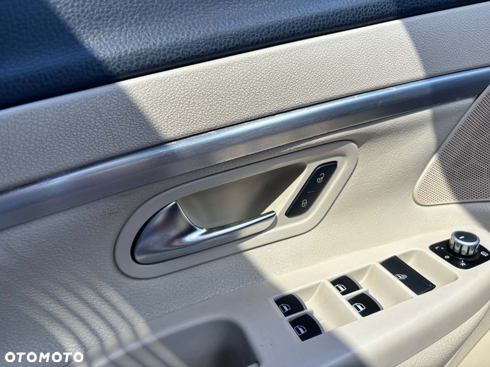 Volkswagen Eos - 12