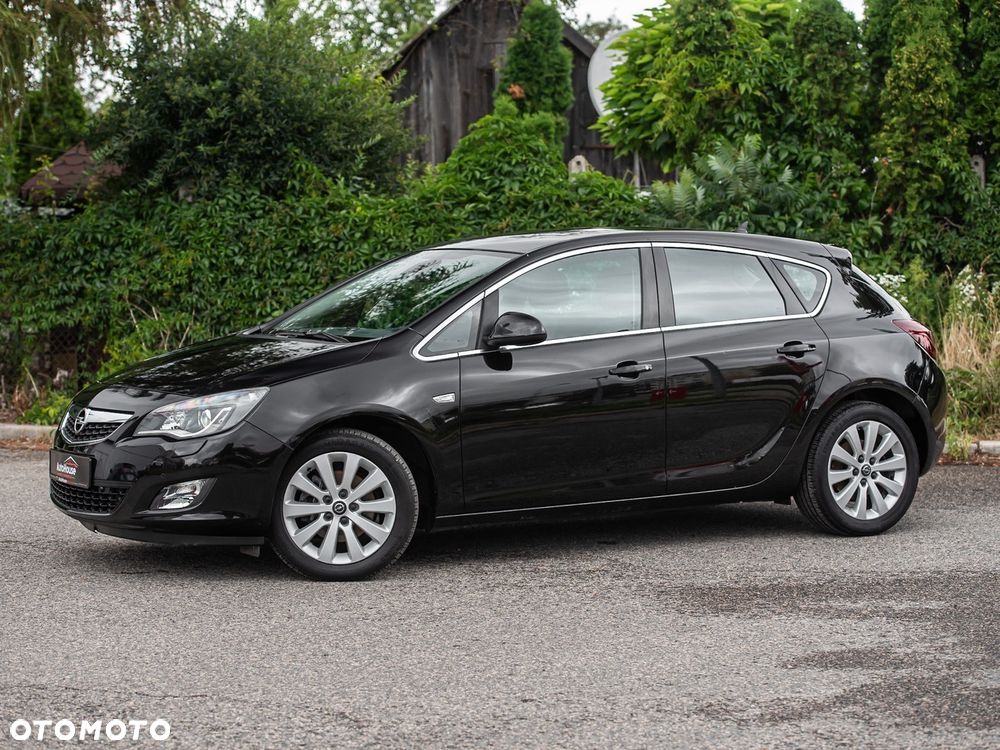 Opel Astra 1.6 Turbo Cosmo - 6