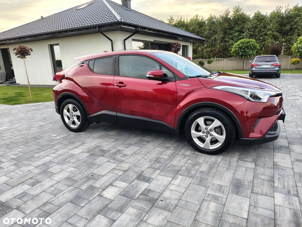 Toyota C-HR Flow - 2