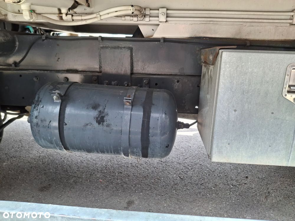 DAF LF 45.180 Wywrotka 3 Stronna + Hydroburta HDS HIAB Żuraw Dźwig Sterowanie Radiowe Łyżka Chwytak Obrotowy Dzielone Burty Hak Klimatyzacja Niski Przebieg Blokada Mostu Oświetlenie Ostrzegawcze - 10