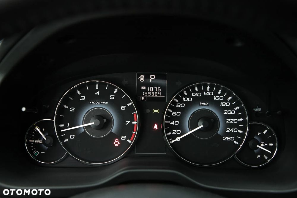 Subaru Legacy 2.5i GT - 22