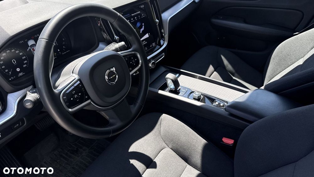 Volvo V60 Cross Country - 26