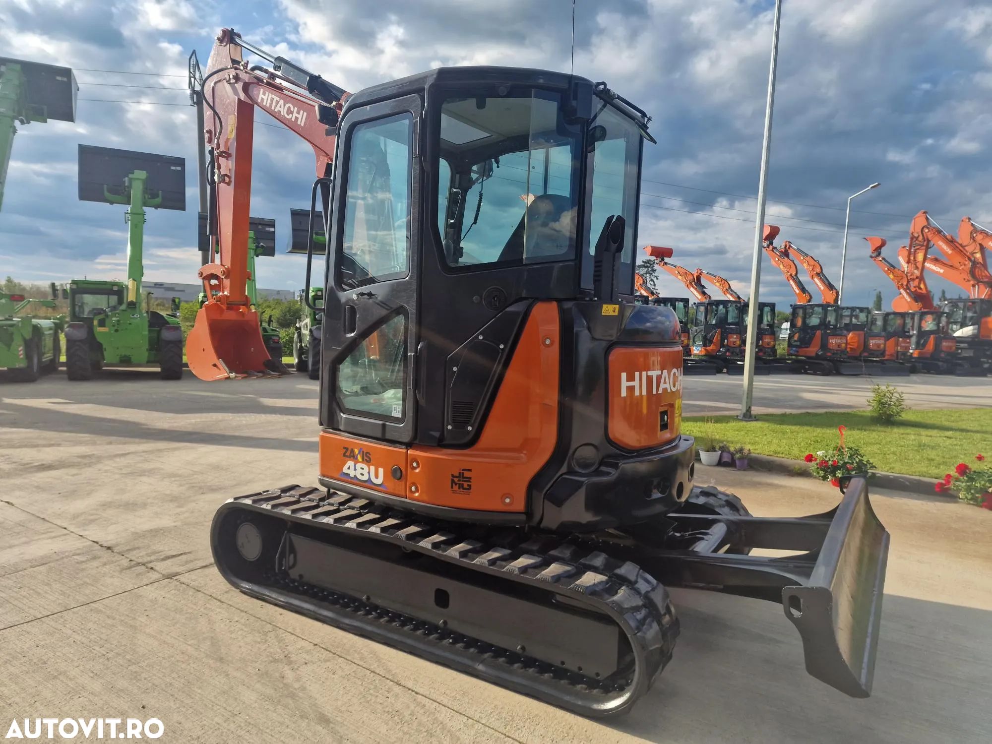 Hitachi ZX48, 5 TONE, 2023, 826h, CUPA NOUA,  44900 EUR+Tva, inst picon, senile 90% ok, computer de bord, produs in JAPONIA, CA SI NOU, posibilitate lkeasing 4 ani-PROMOTIE 44900 EUR+Tva - 1