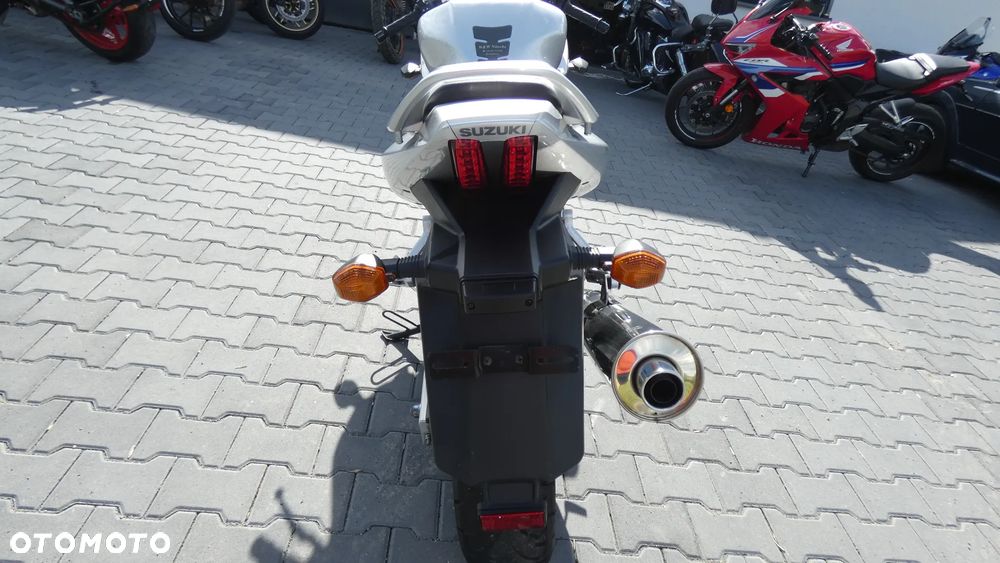 Suzuki SV - 9