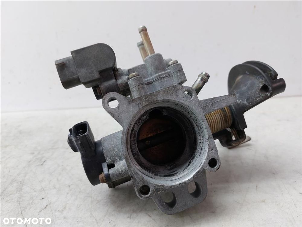 Przepustnica Toyota Yaris I 1999-2005 1,0 BENZYNA - 4