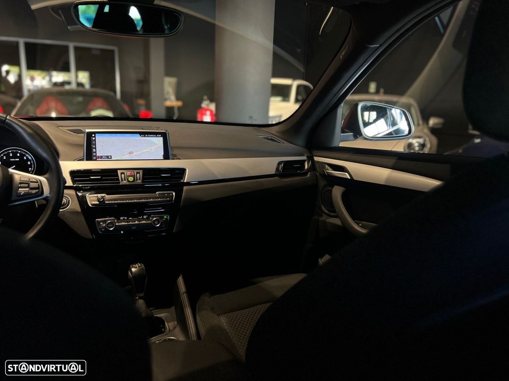 BMW X1 25 e xDrive - 38