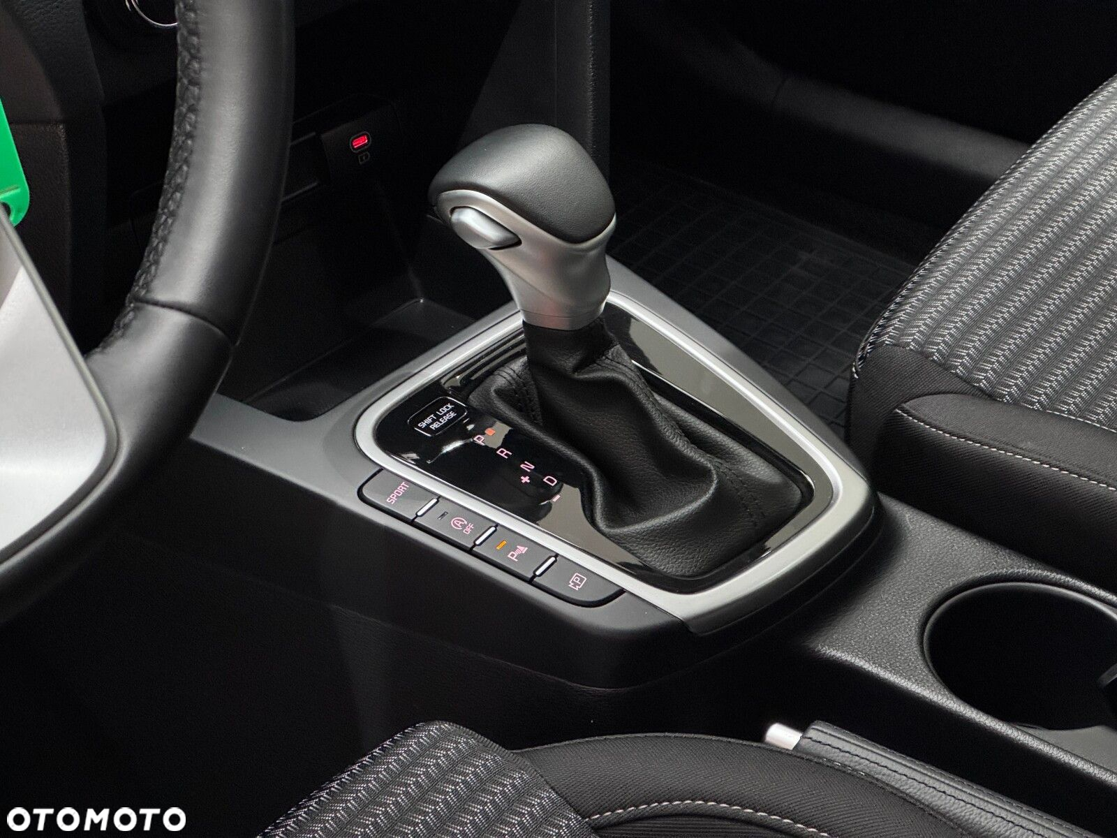 Kia Ceed 1.5 T-GDI M DCT - 9