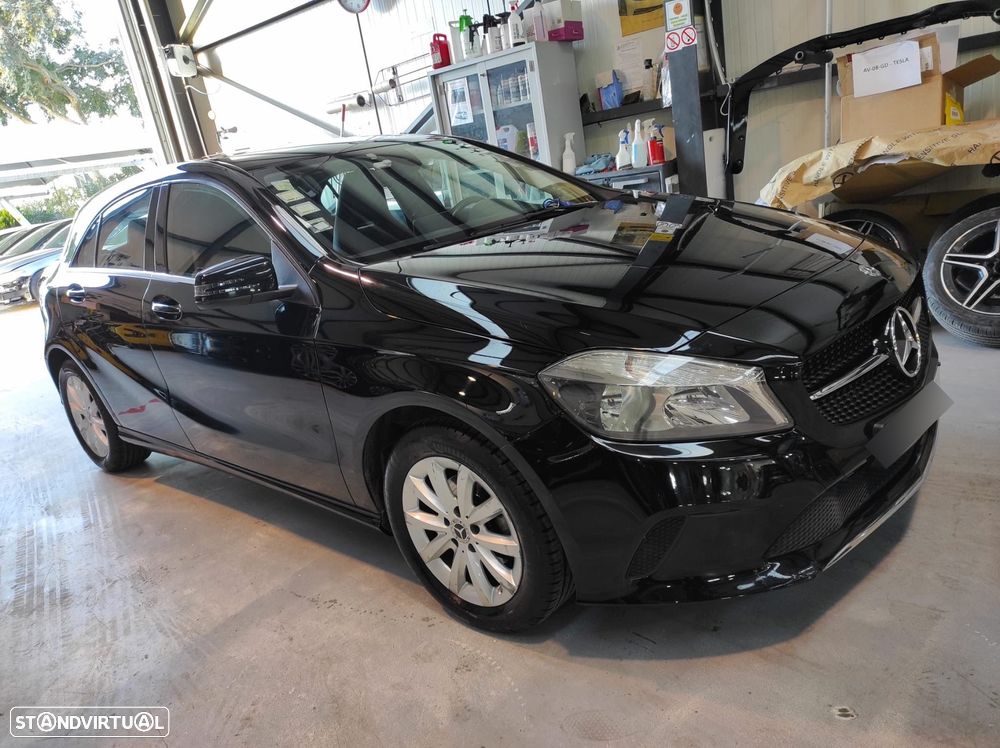 Mercedes-Benz A 180 Dynamic Edition - 4