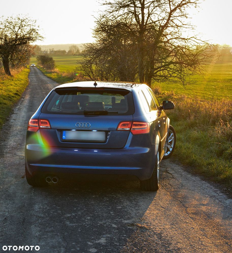 Audi A3 Sportback - 2
