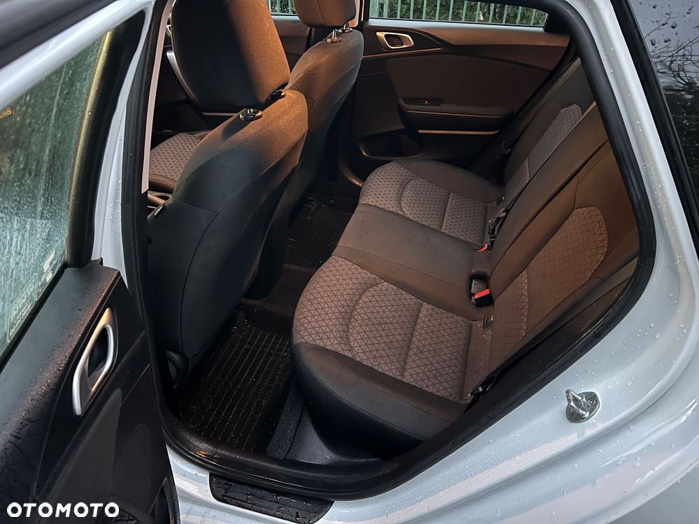 Kia Ceed - 18