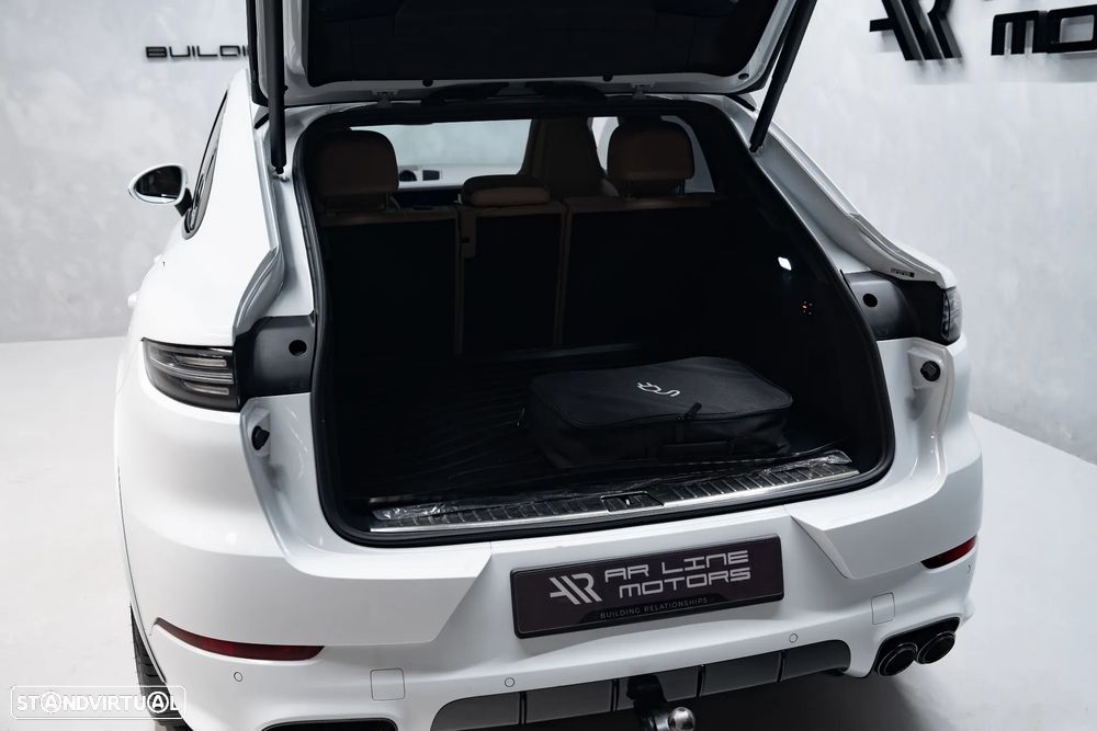 Porsche Cayenne Coupé E-Hybrid - 13