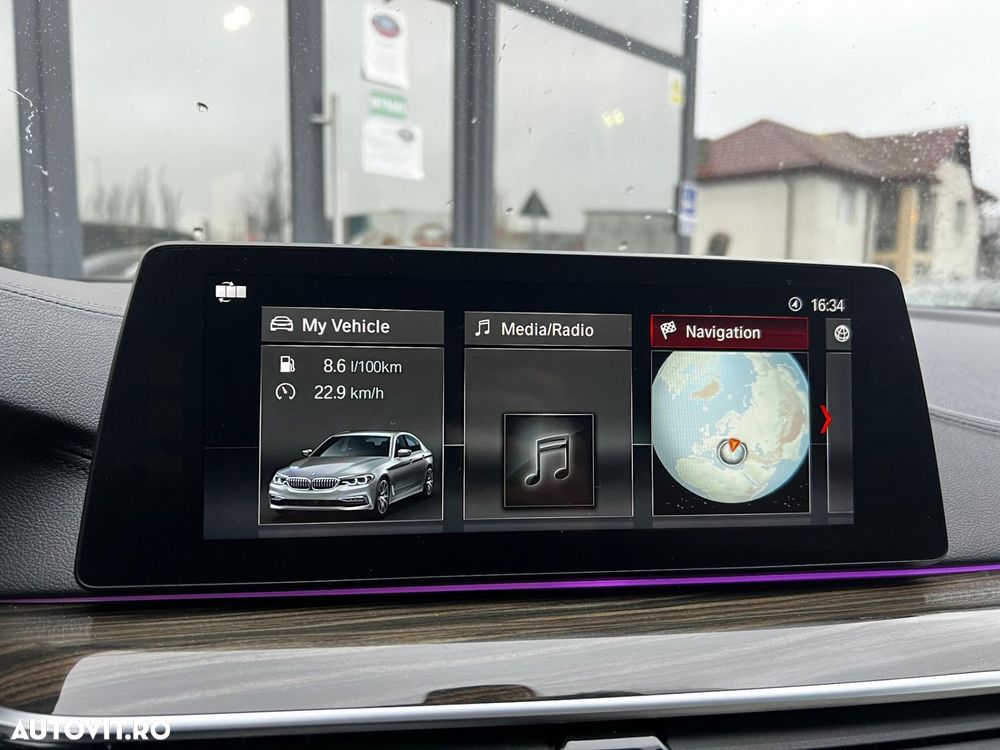 BMW Seria 5 520d xDrive AT - 33