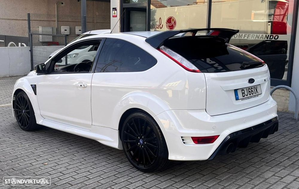 Ford Focus 2.5 T RS - 40