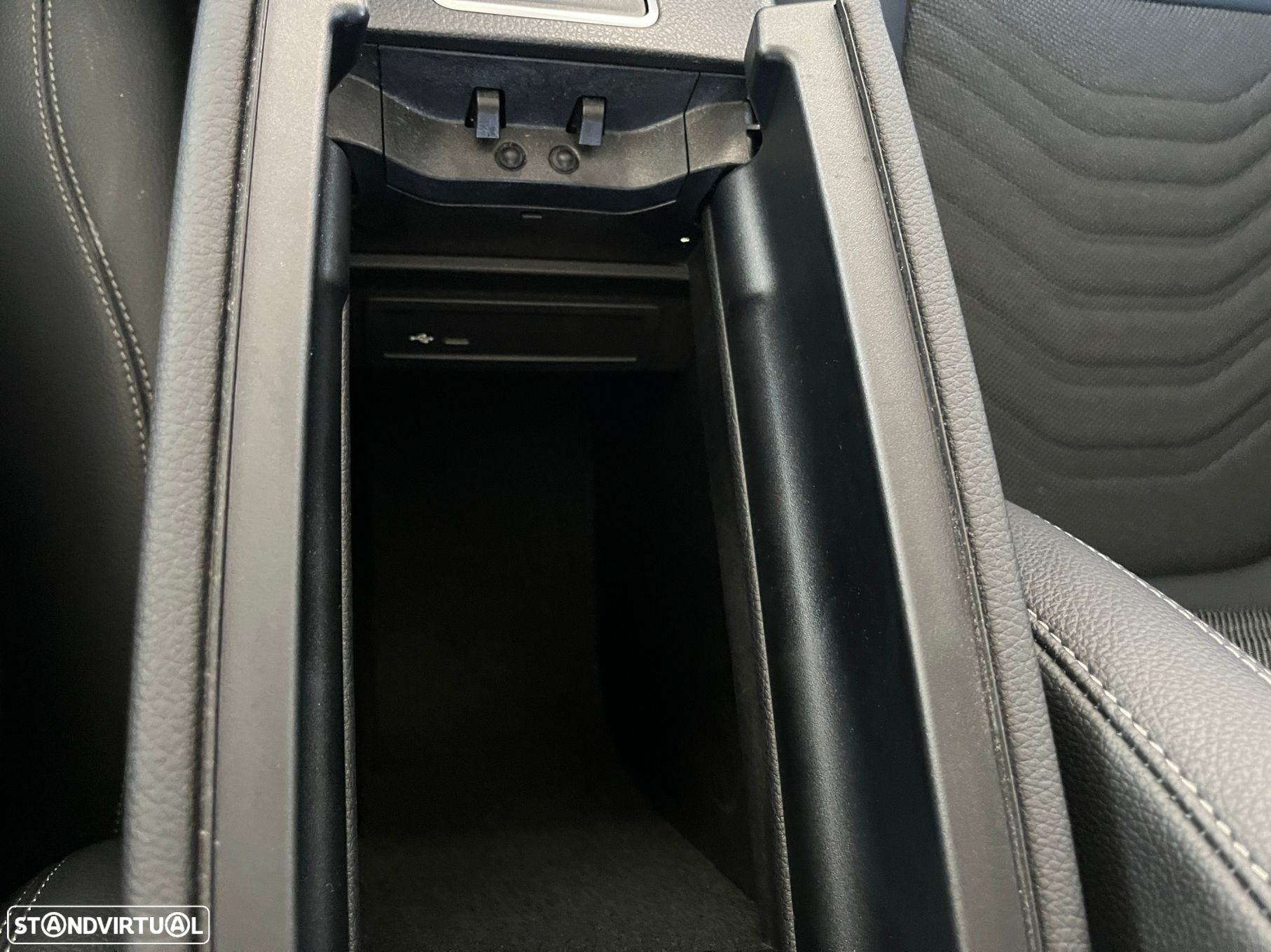 Mercedes-Benz GLA 250 e Style - 31