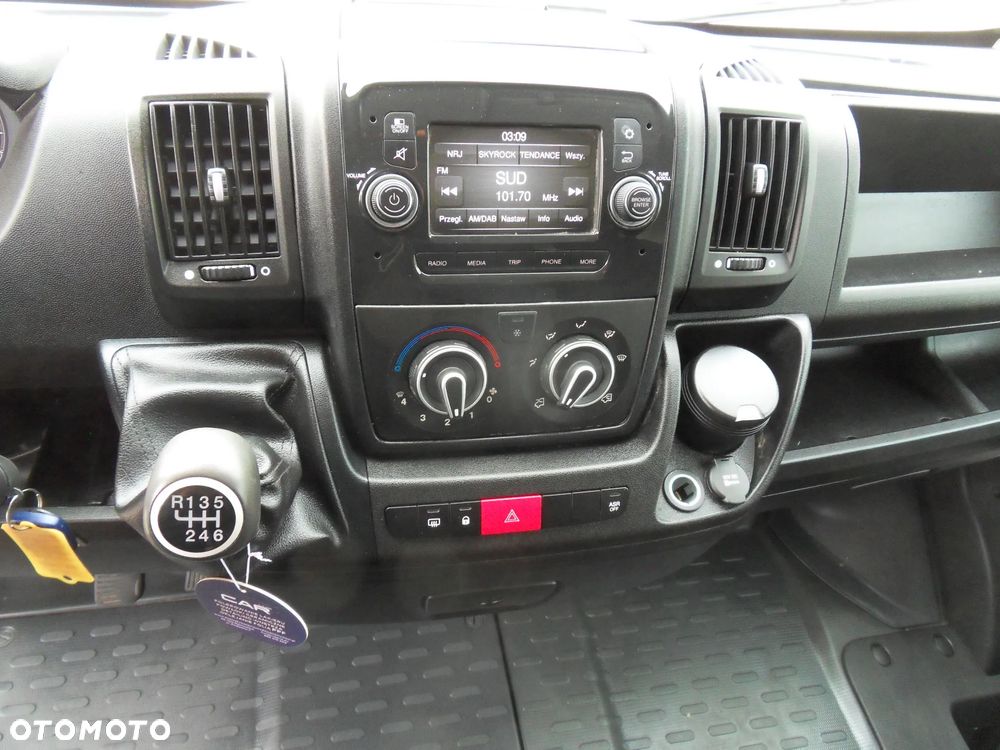 Peugeot BOXER - 23