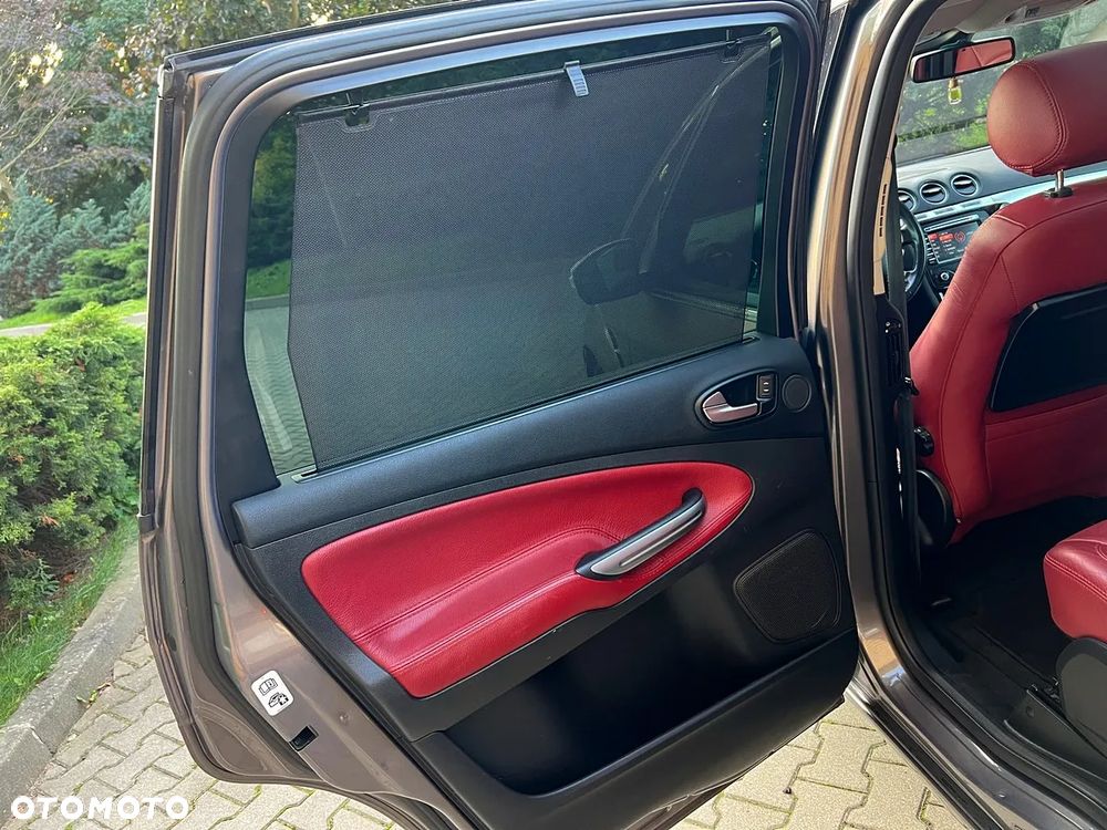 Ford S-Max - 21