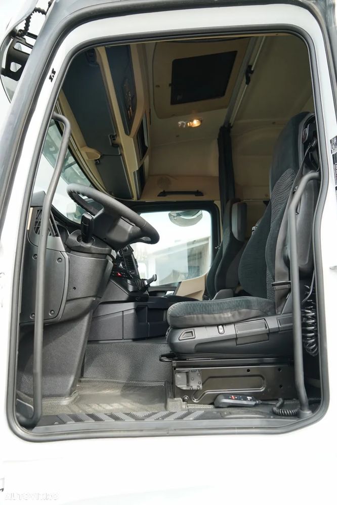 Mercedes-Benz ACTROS 2545 / CORTINĂ  8,8 m / DHOLLANDIA LIFT - 2.000 KG / PODEA REZISTENTĂ / PUNȚ DE DIRECȚIE / EURO 6 - 23