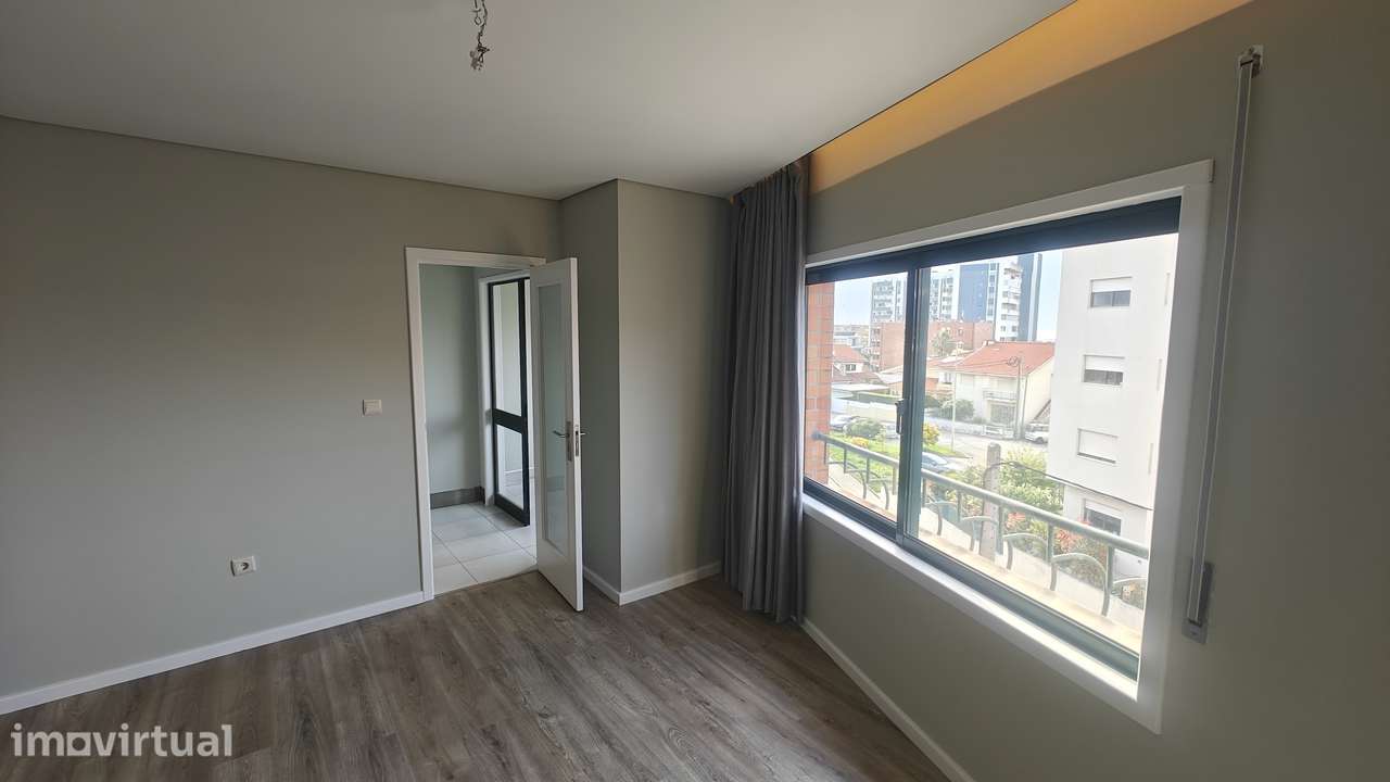 Apartamento em Miramar T1+1 - Grande imagem: 2/14