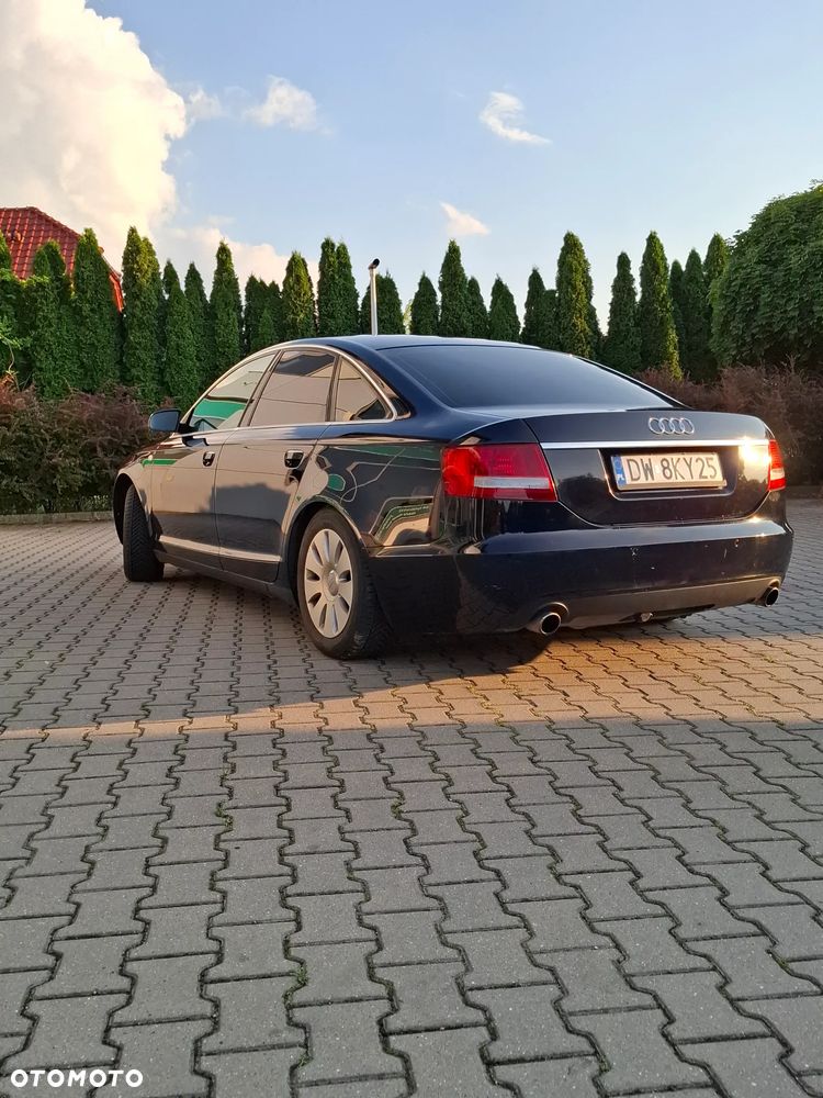 Audi A6 Limousine 2.4 - 5