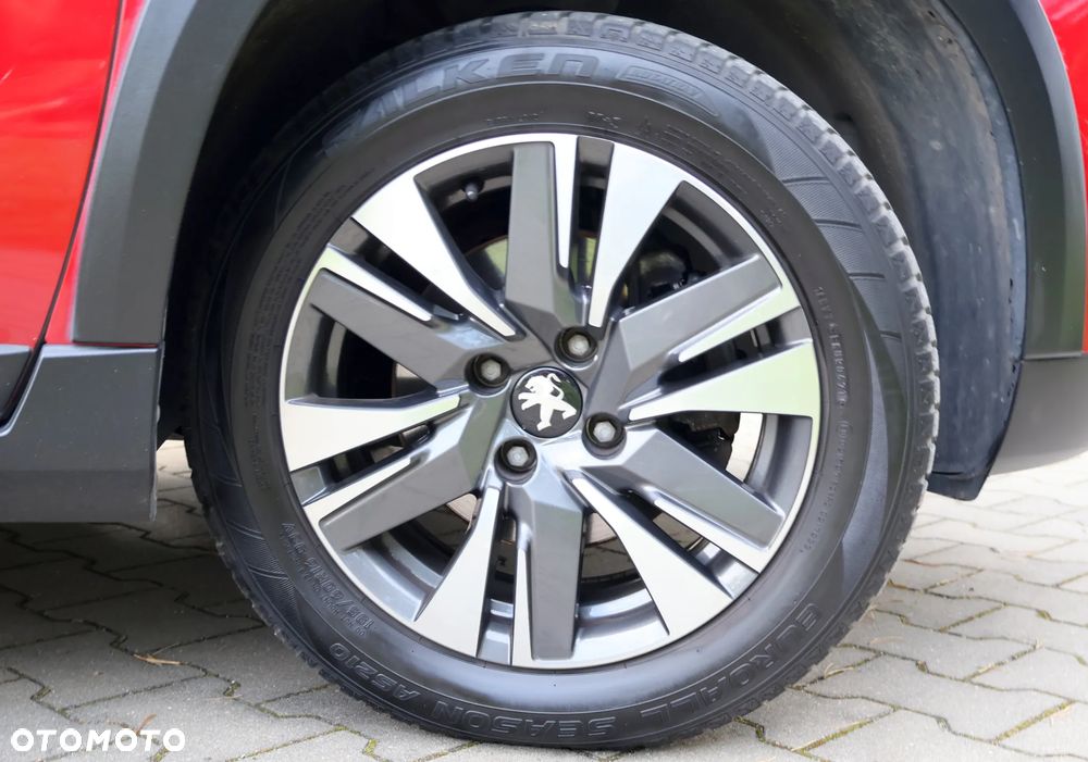 Peugeot 2008 1.2 Pure Tech Allure S&S - 7