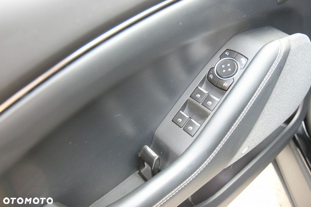 Ford Mustang Mach-E - 21