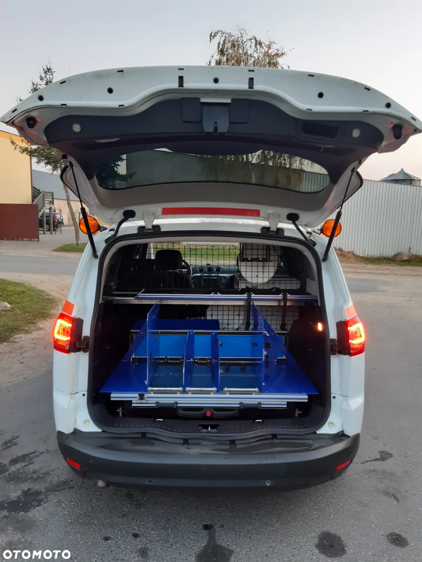 Ford S-Max - 8