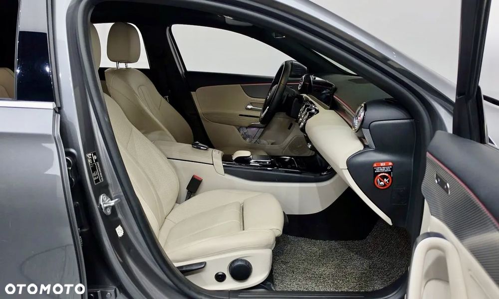 Mercedes-Benz Klasa A 220 7G-DCT AMG Line - 20