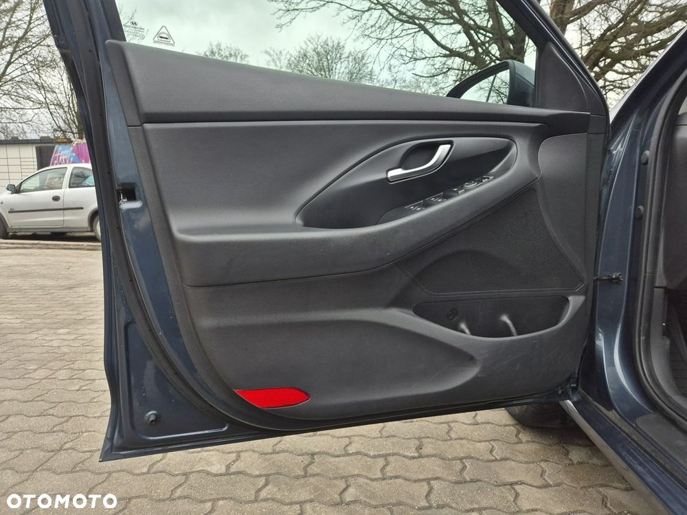 Hyundai i30 1.5 T-GDI 48V Smart - 13