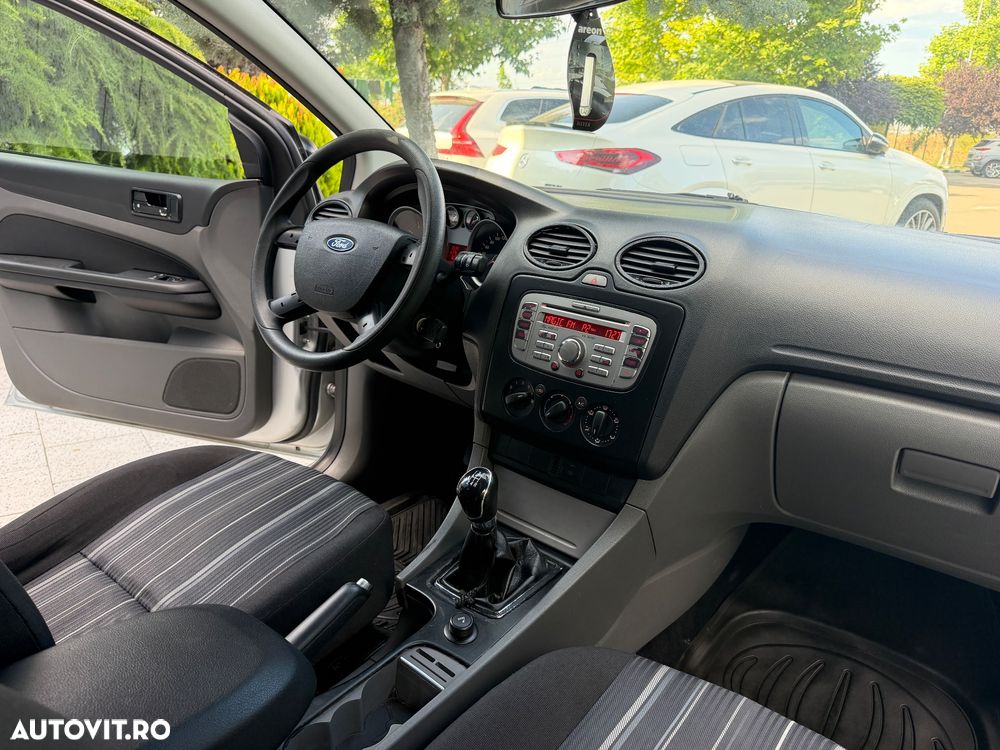 Ford Focus 1.6 Ti-VCT Anniversary - 14