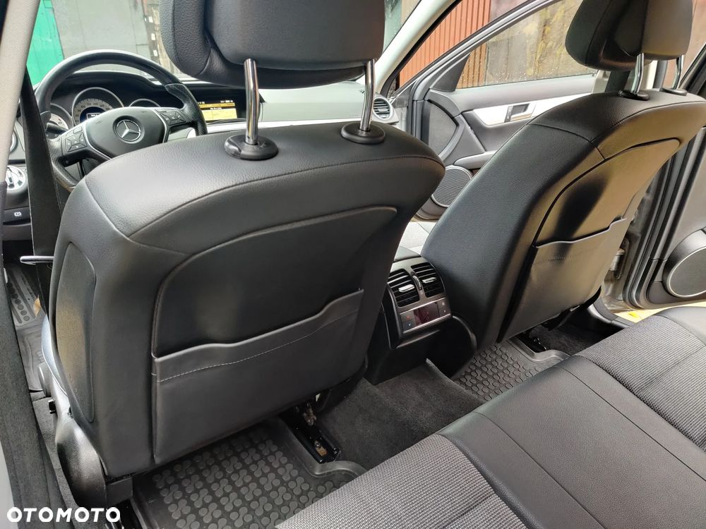 Mercedes-Benz Klasa C 250 T (BlueEFFICIENCY) 7G-TRONIC Avantgarde - 22