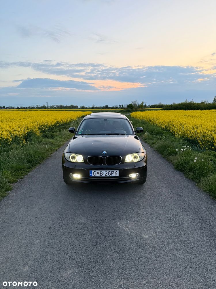 BMW Seria 1 120d DPF - 12
