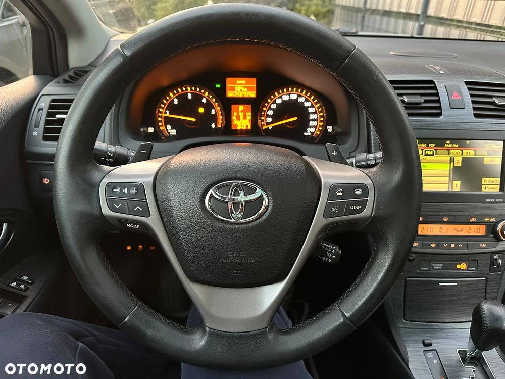 Toyota Avensis - 15
