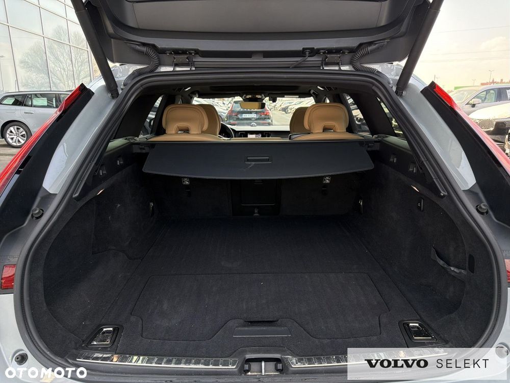 Volvo V90 - 32