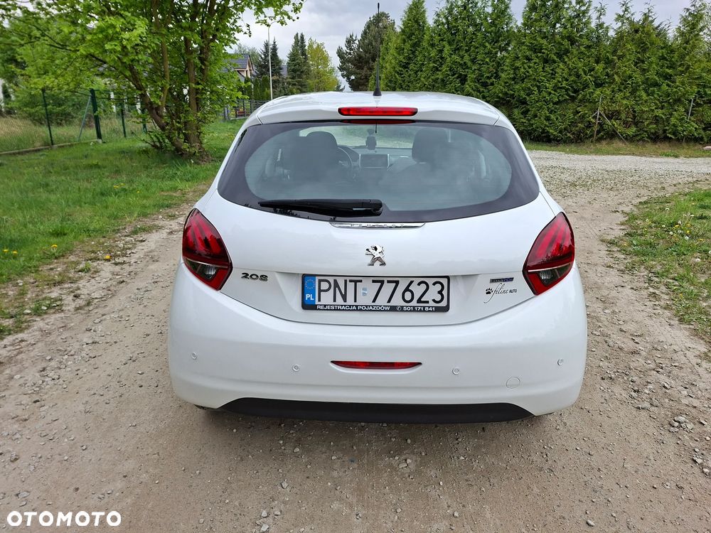 Peugeot 208 - 6
