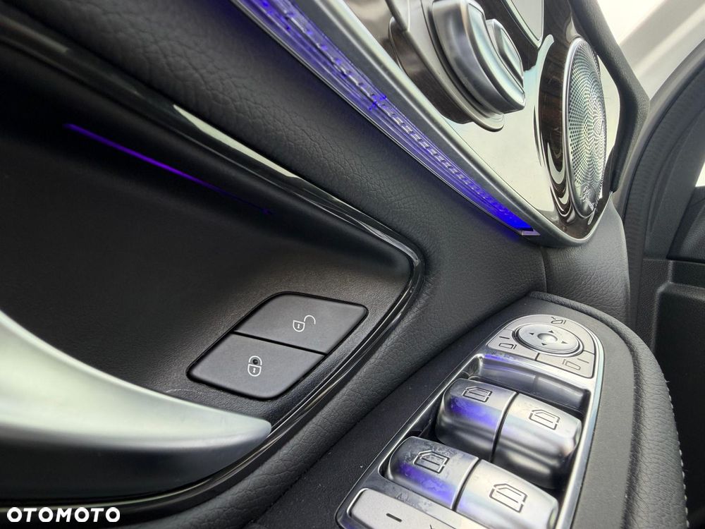 Mercedes-Benz GLC 300 4Matic 9G-TRONIC - 12
