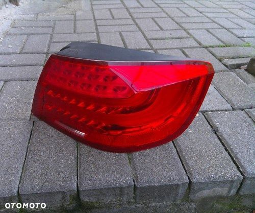 BMW 3 E92 LIFT LCI PRAWA TYLNA LAMPA ORYGINAŁ 6321-7252092-05 - 2