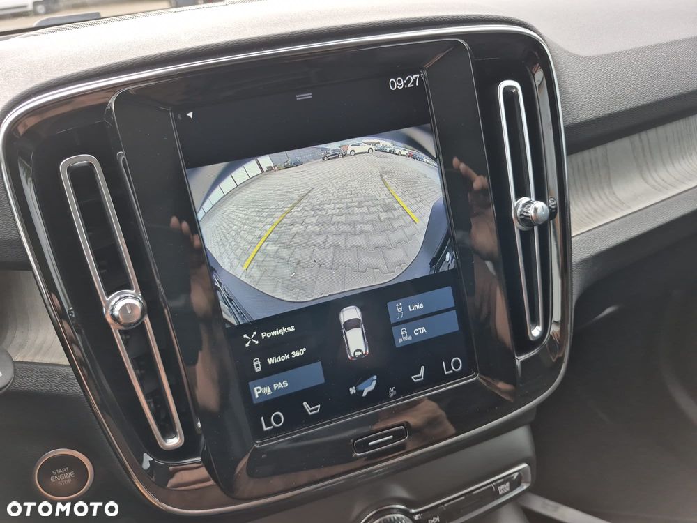 Volvo XC 40 - 32