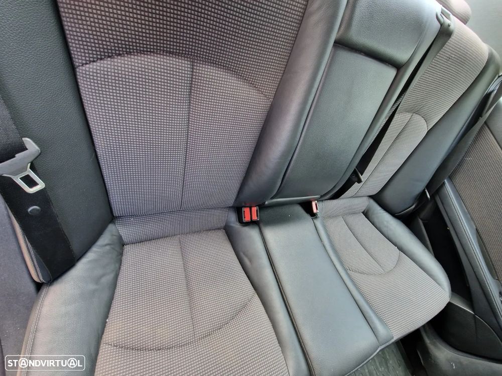 Mercedes-Benz E 220 CDI Auto Avantgarde - 14