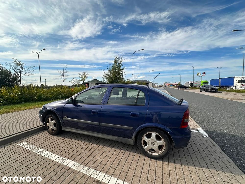 Opel Astra 1.6 NJoy - 5