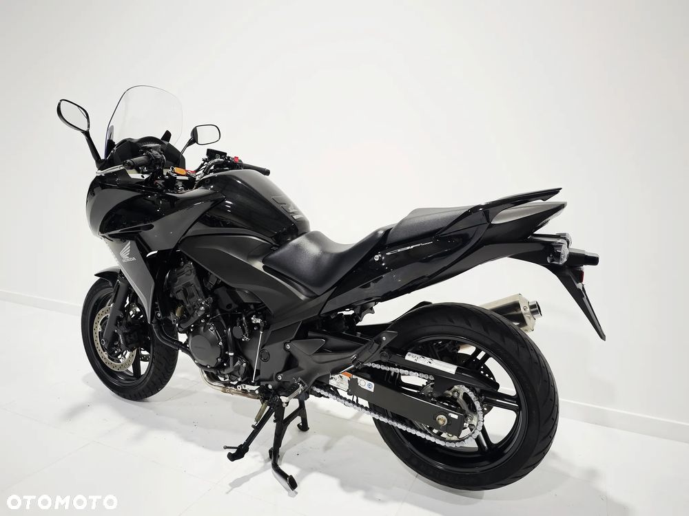 Honda CBF - 16