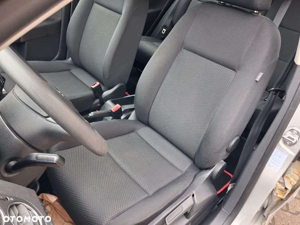Volkswagen Golf Plus 1.6 Edition - 19
