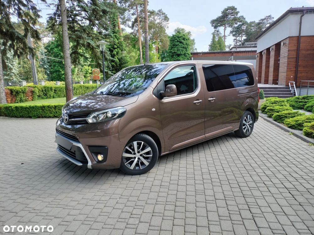 Toyota Proace Verso 2.0 D4-D Medium VIP - 19