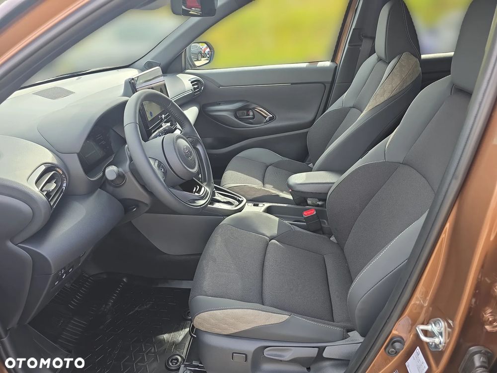 Toyota Yaris Cross - 16