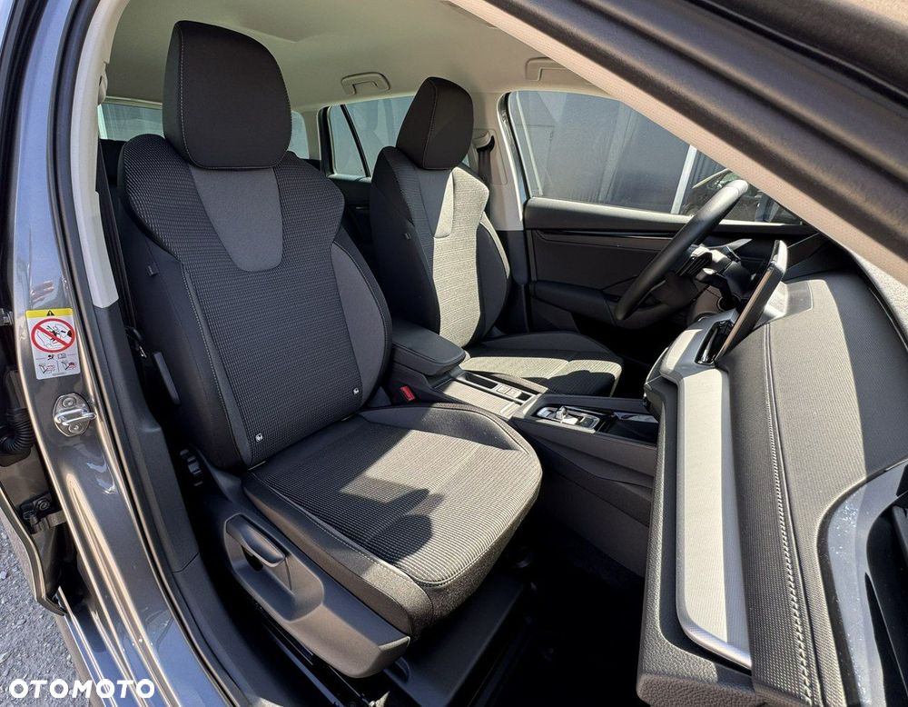 Skoda Octavia 1.5 TSI mHEV Selection DSG - 12